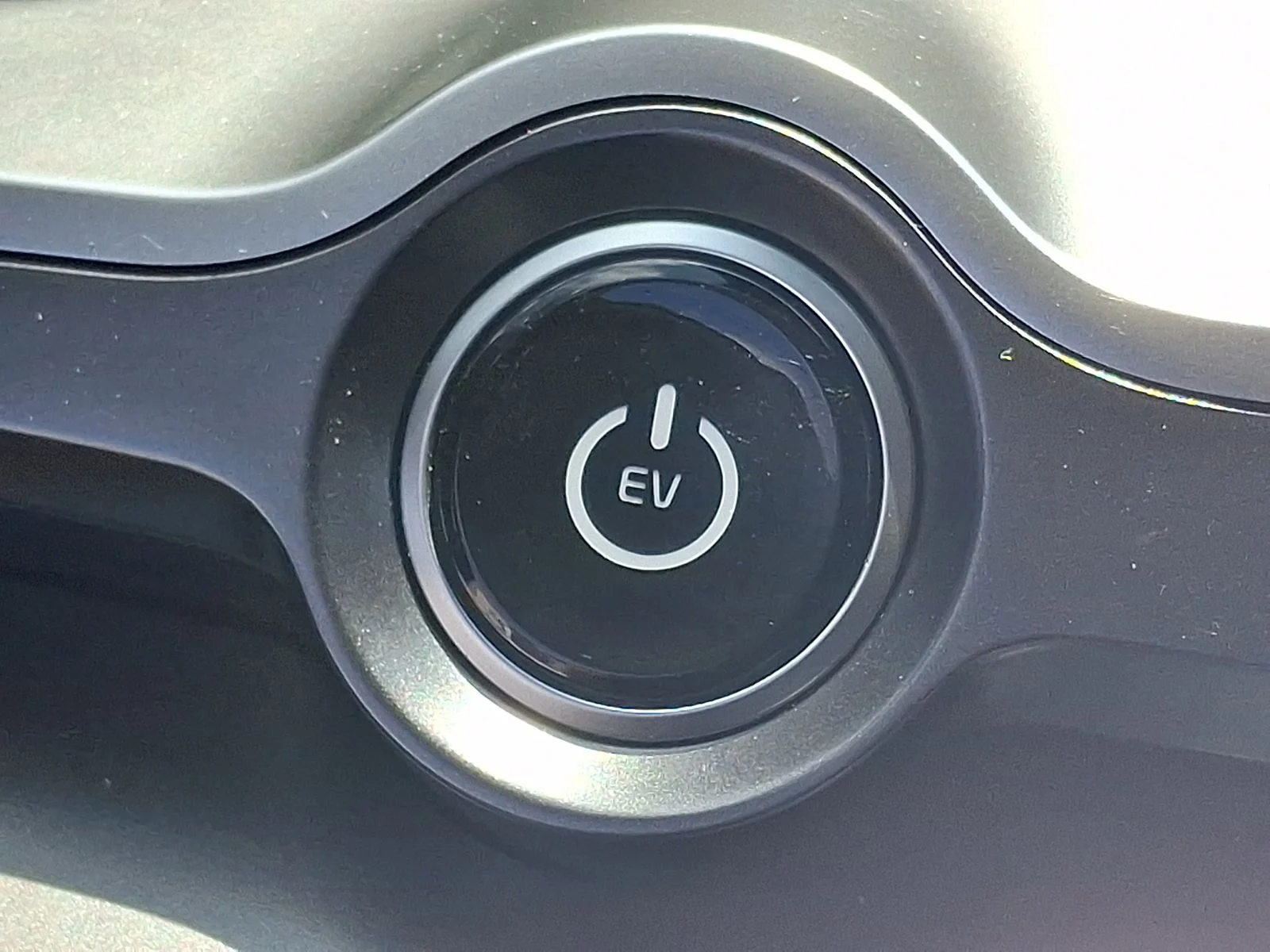 Certified Used 2024 Blue Kia Light image 23