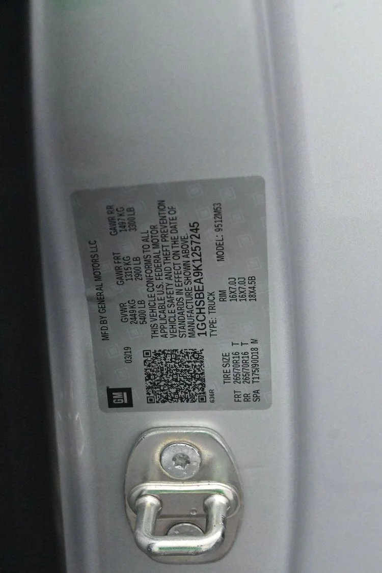 Used 2019 SILVER ICE METALLIC Chevrolet 2WD Work Truck image 31
