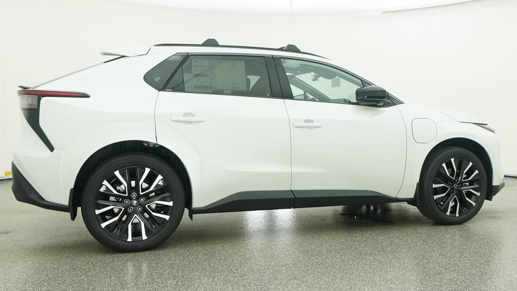 New 2026 Wind Chill Pearl Toyota Limited image 15