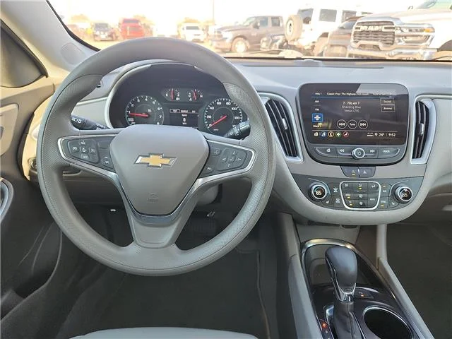 Used 2025 Blue Chevrolet 1LT image 10