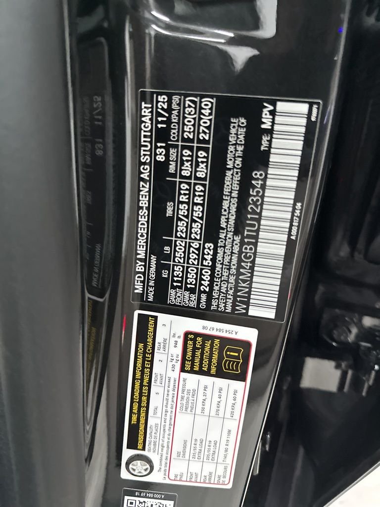Used 2026 Gray Mercedes-Benz GLC 300 image 33