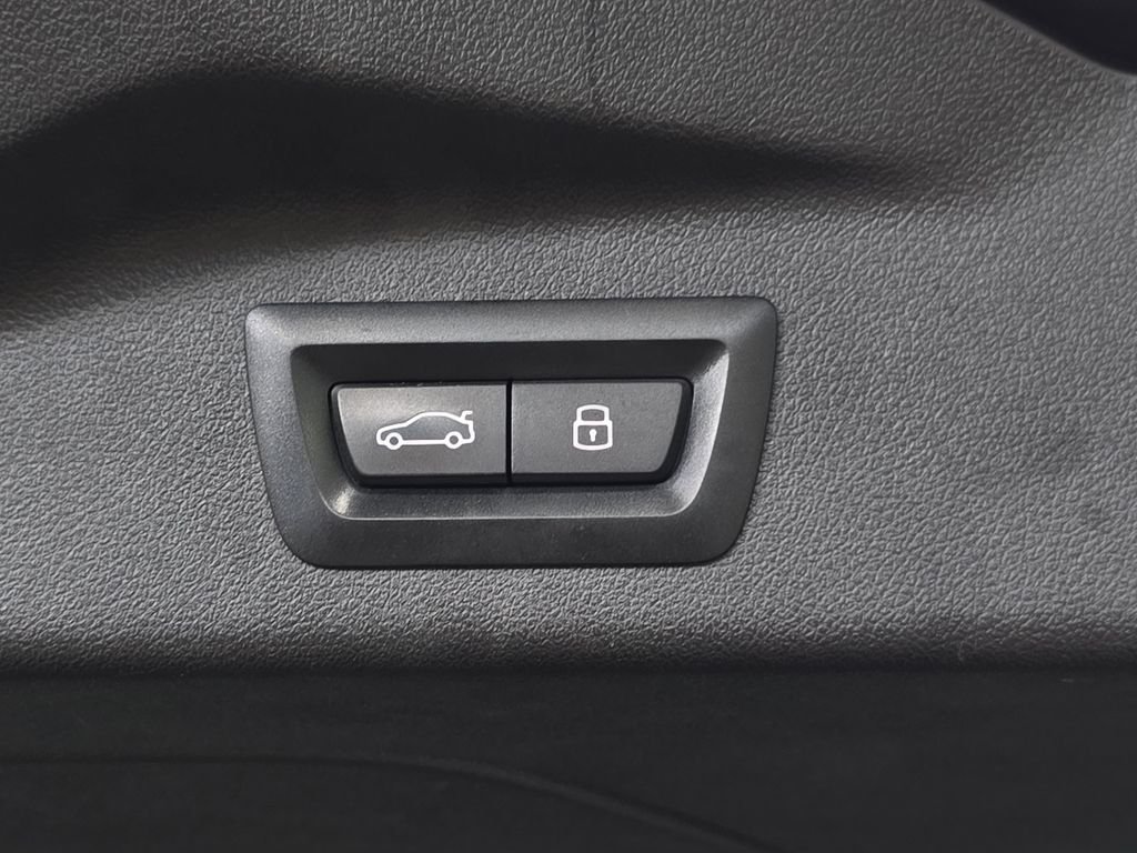 Certified Used 2024 Black Sapphire Metallic BMW M60i image 31