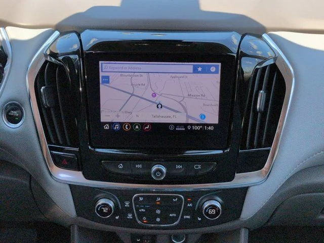 Used 2020 White Chevrolet 3LT image 18