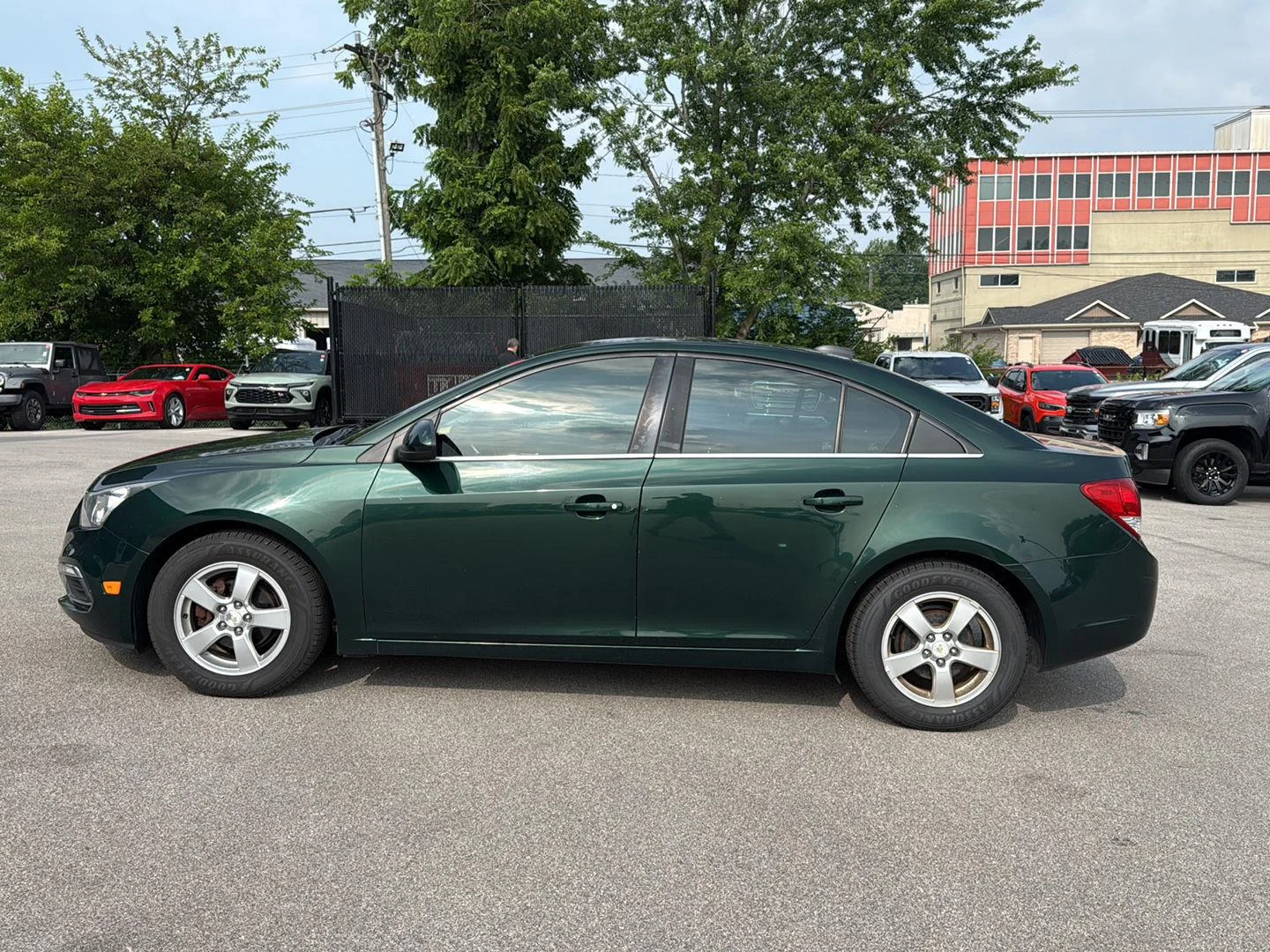 Used 2015 RAINFOREST GREEN METALLIC Chevrolet LT image 6