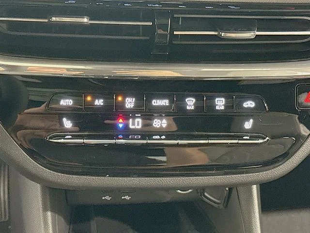 New 2026 White Frost Tricoat Buick Avenir image 17