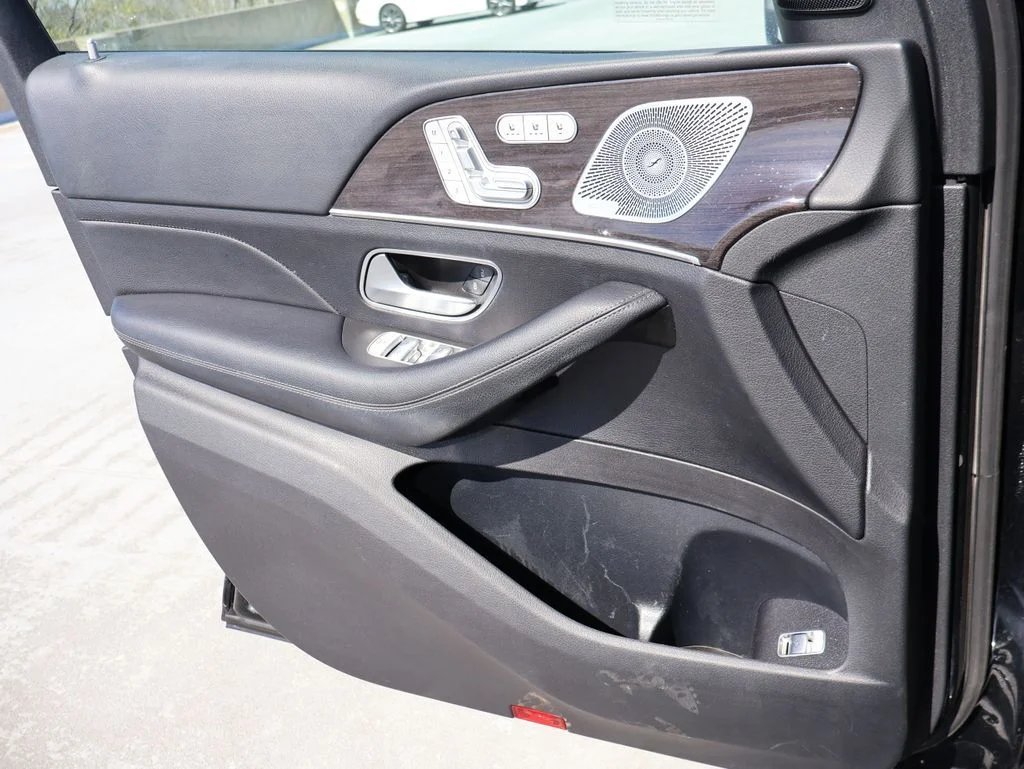 Used 2020 Black Mercedes-Benz GLS 450 image 37