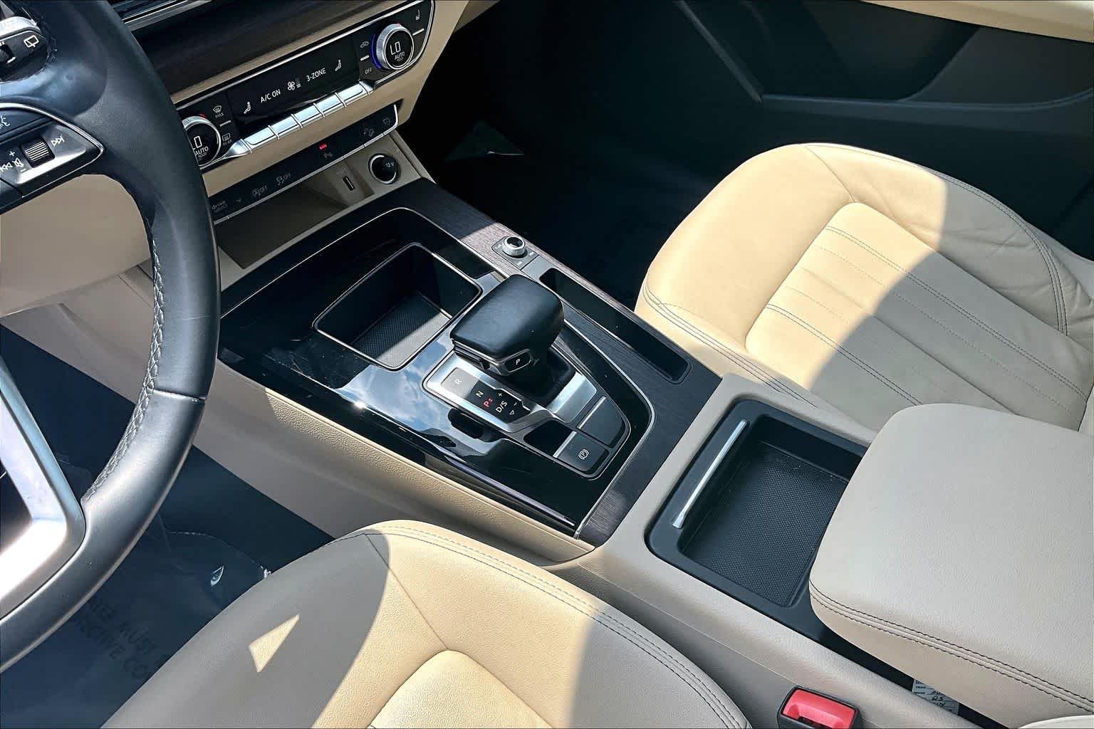 Used 2022 Glacier White Metallic Audi Premium image 17