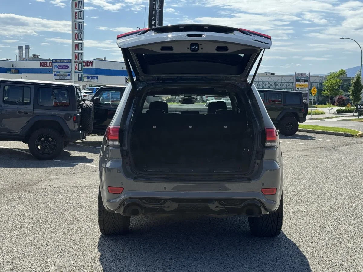 Used 2019 Grey Jeep SRT image 8