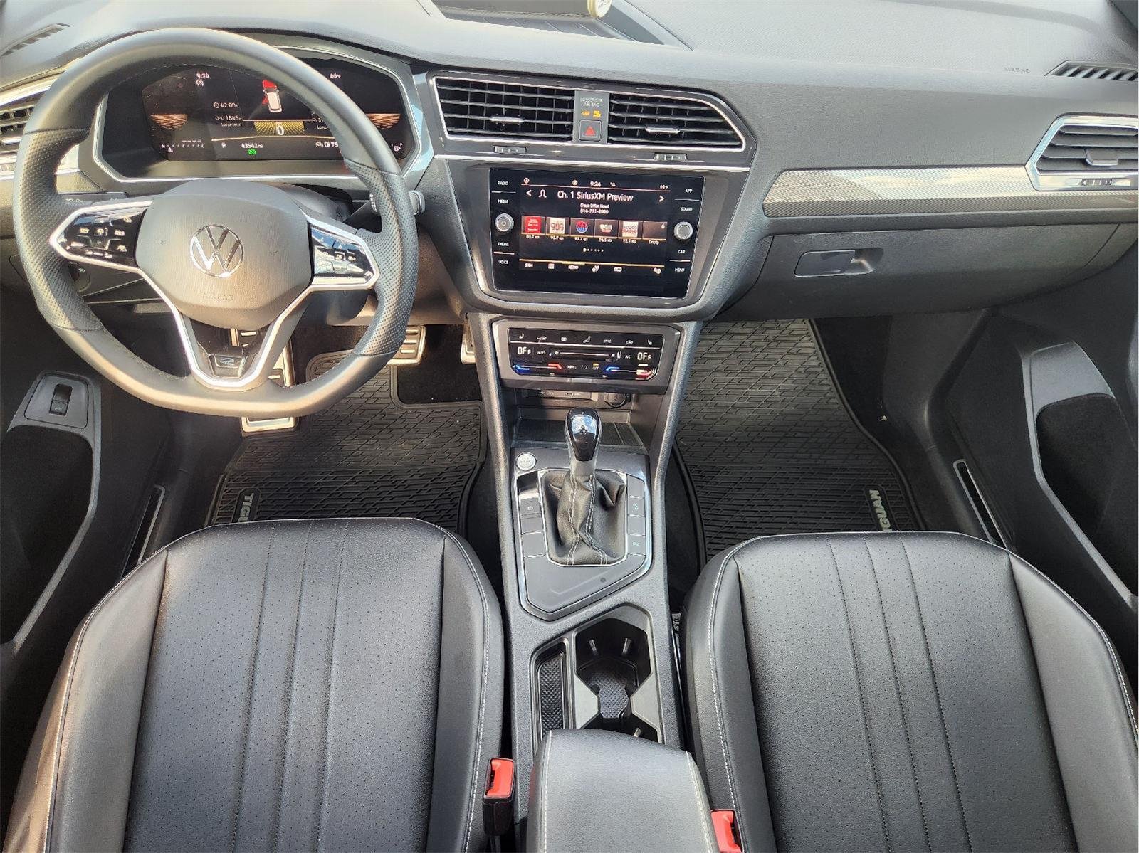 2024 Volkswagen Tiguan photo 32 of 33