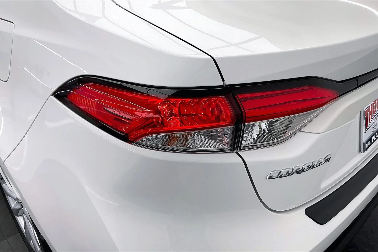 New 2027 Ice Cap Toyota LE image 16