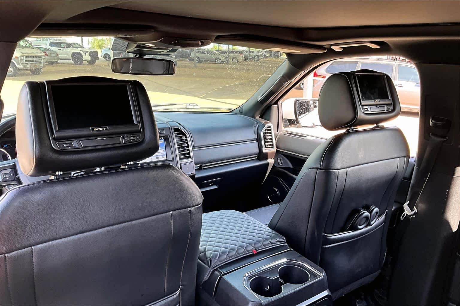 Used 2019 White Platinum Metallic Tri-Coat Ford Limited image 34