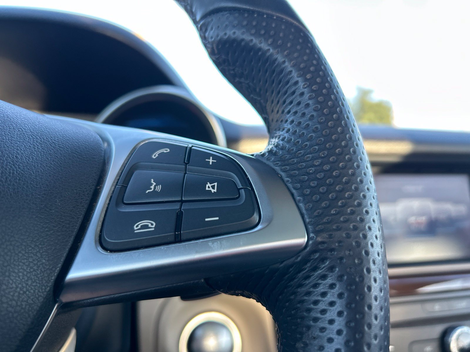 Used 2020 White Mercedes-Benz SLC 300 image 14