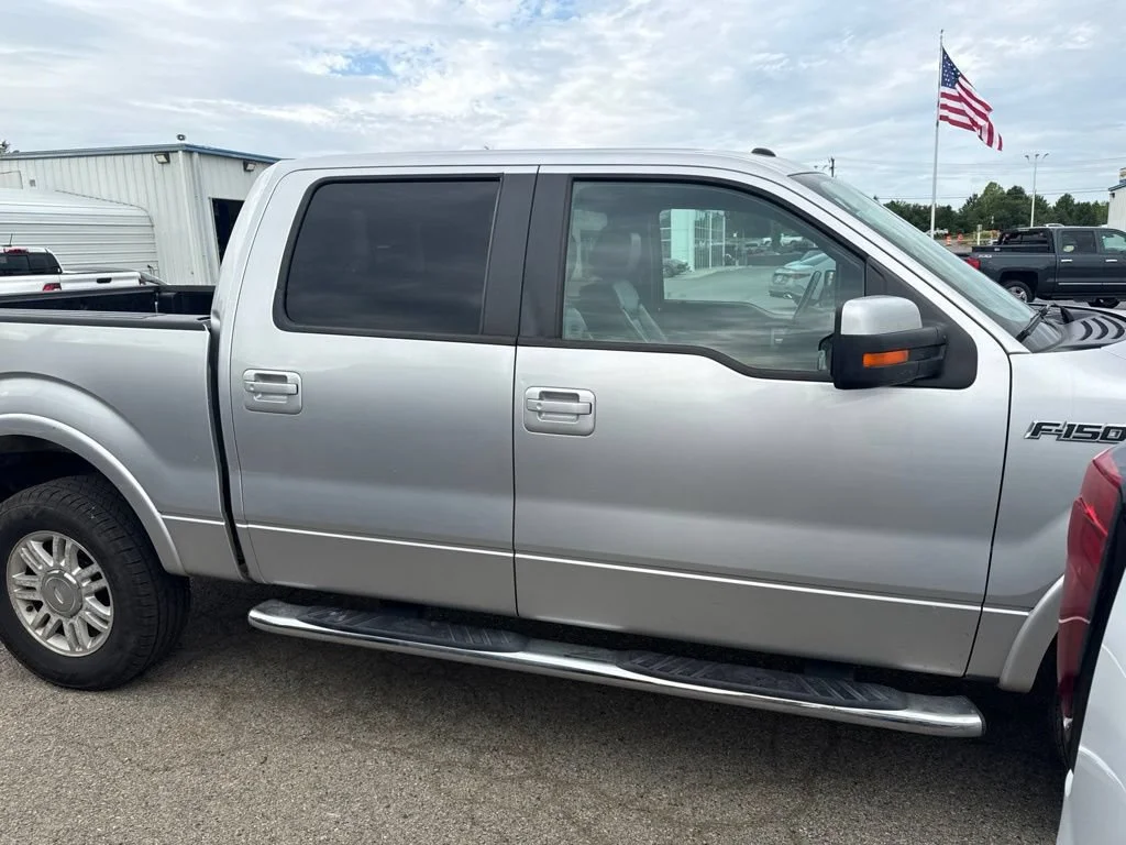 Used 2012  Ford XL image 8