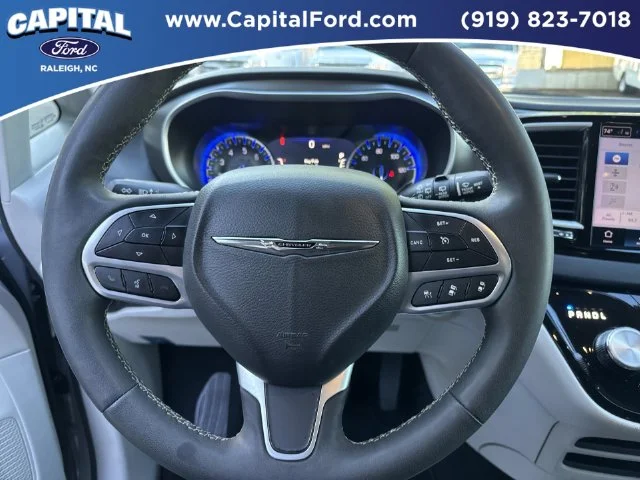 Used 2024 Silver Chrysler Touring L image 24
