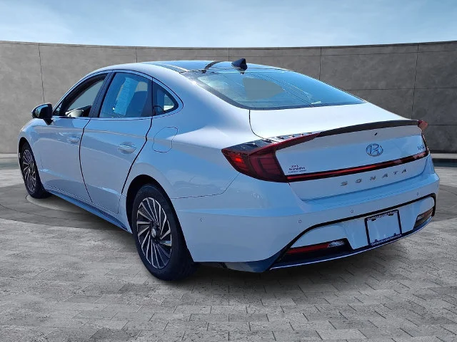 Used 2023 White Hyundai Limited image 4