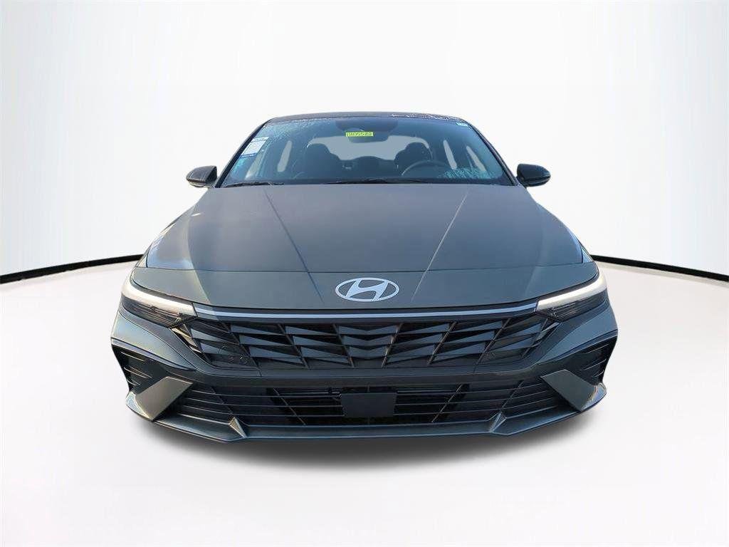 New 2026 Gray Hyundai SEL Sport Premium image 3