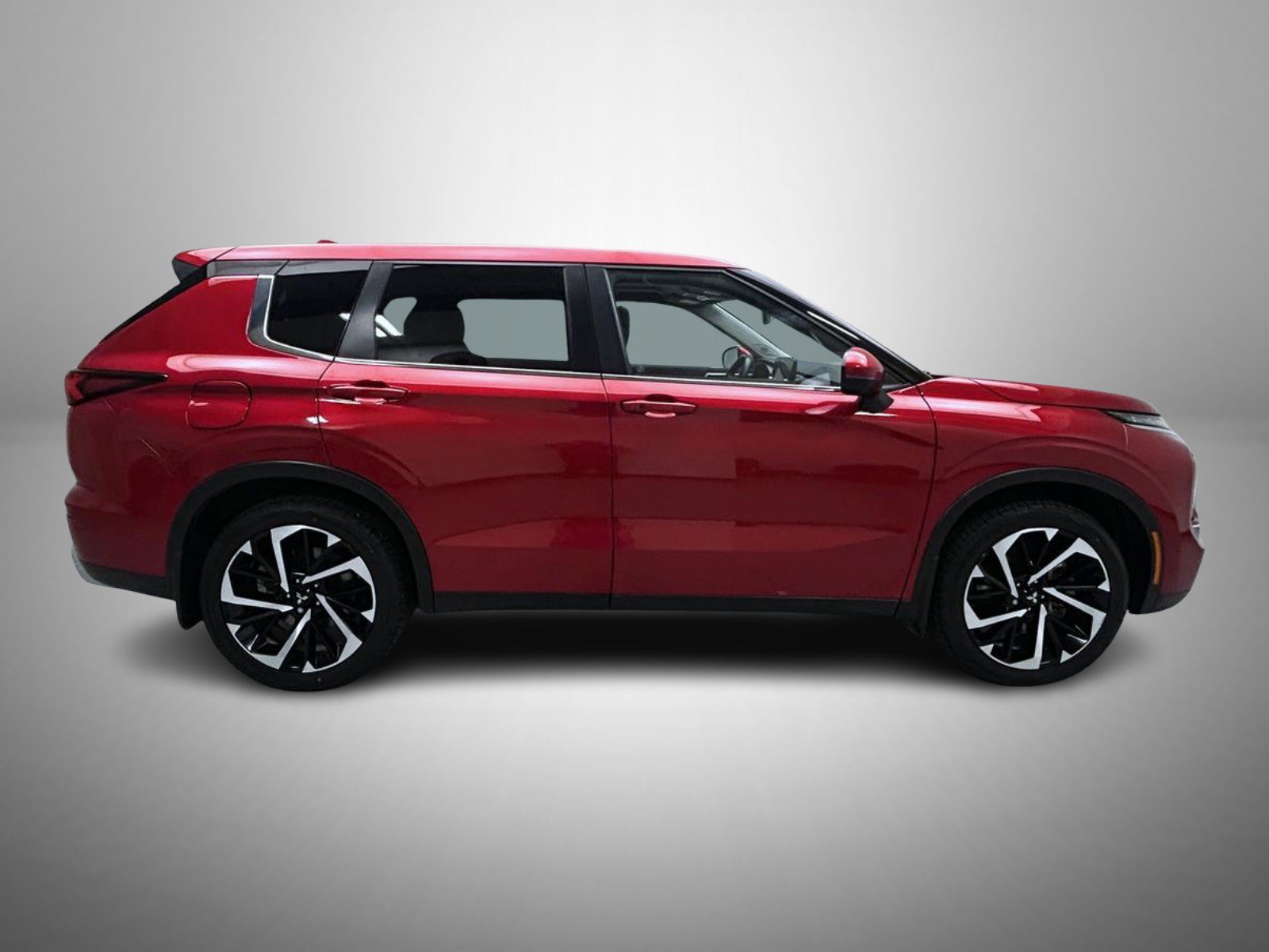 Used 2023 Red Mitsubishi SE image 4