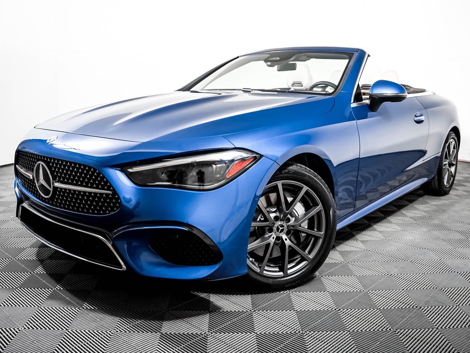 Certified Used 2024 Starling Blue M Mercedes-Benz CLE 300 4MATIC® Cabriolet image 21