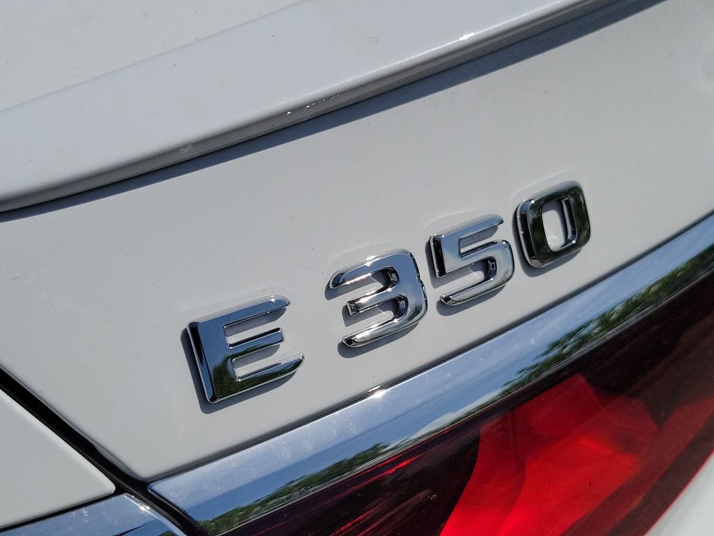 New 2026 MANUFAKTUR Moonlight White Metallic Mercedes-Benz E 350 image 7