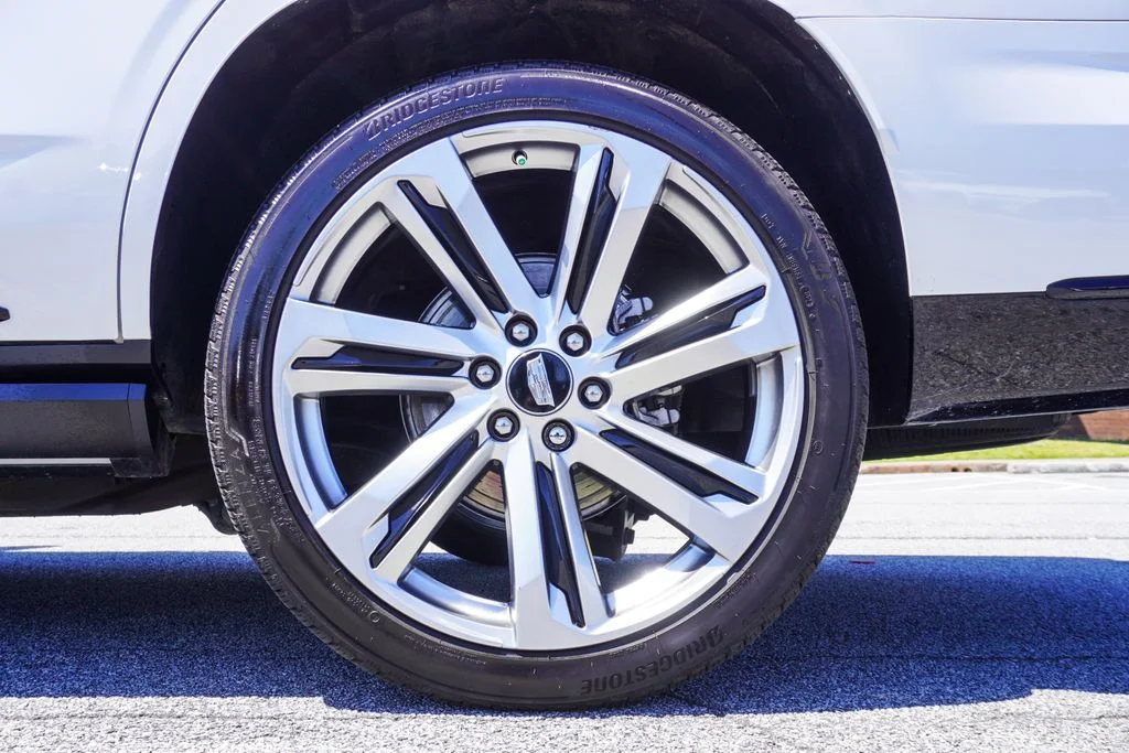Used 2025 White Cadillac Sport image 42