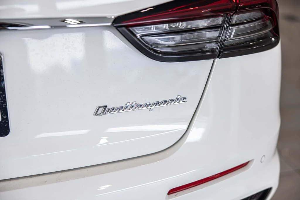 Used 2023 White Maserati Modena Q4 image 15