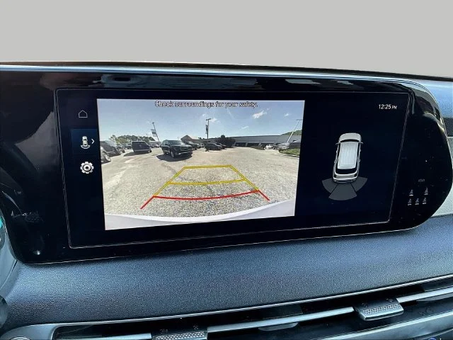 Used 2024 Silver Hyundai SEL image 17