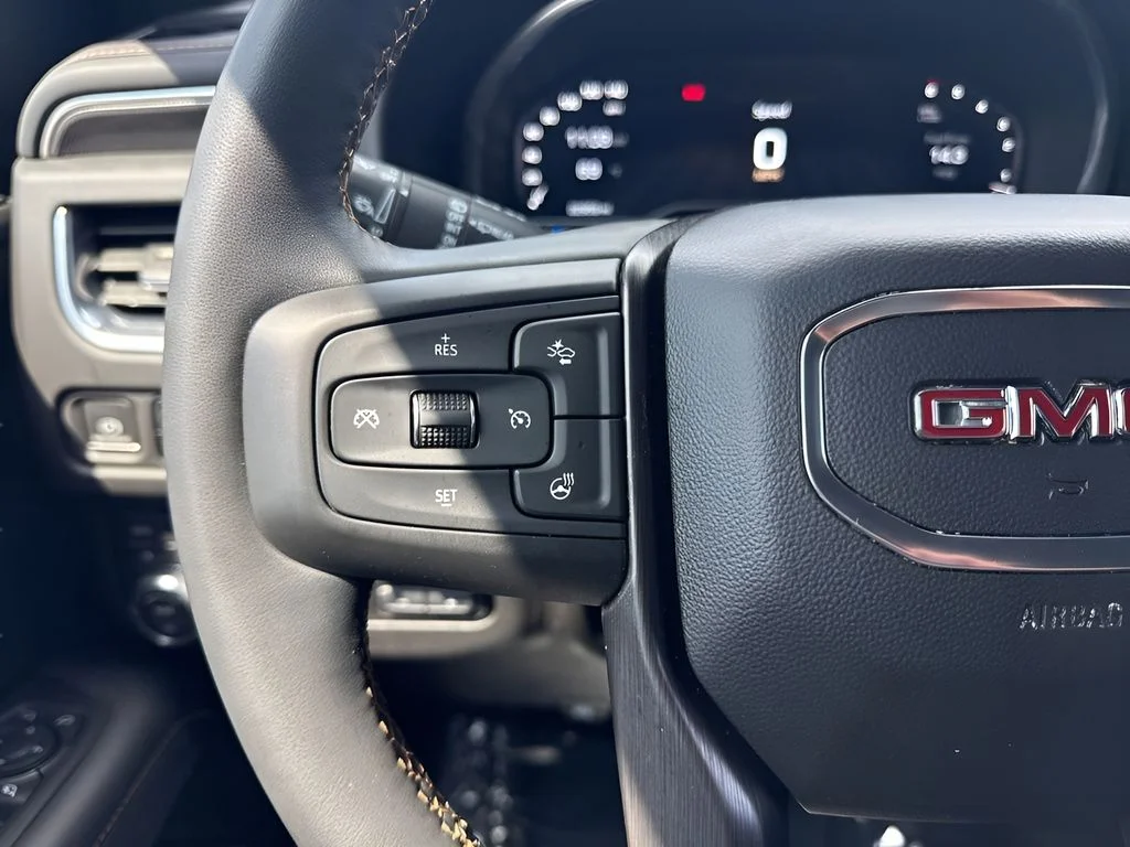 Used 2023 White GMC AT4 image 17
