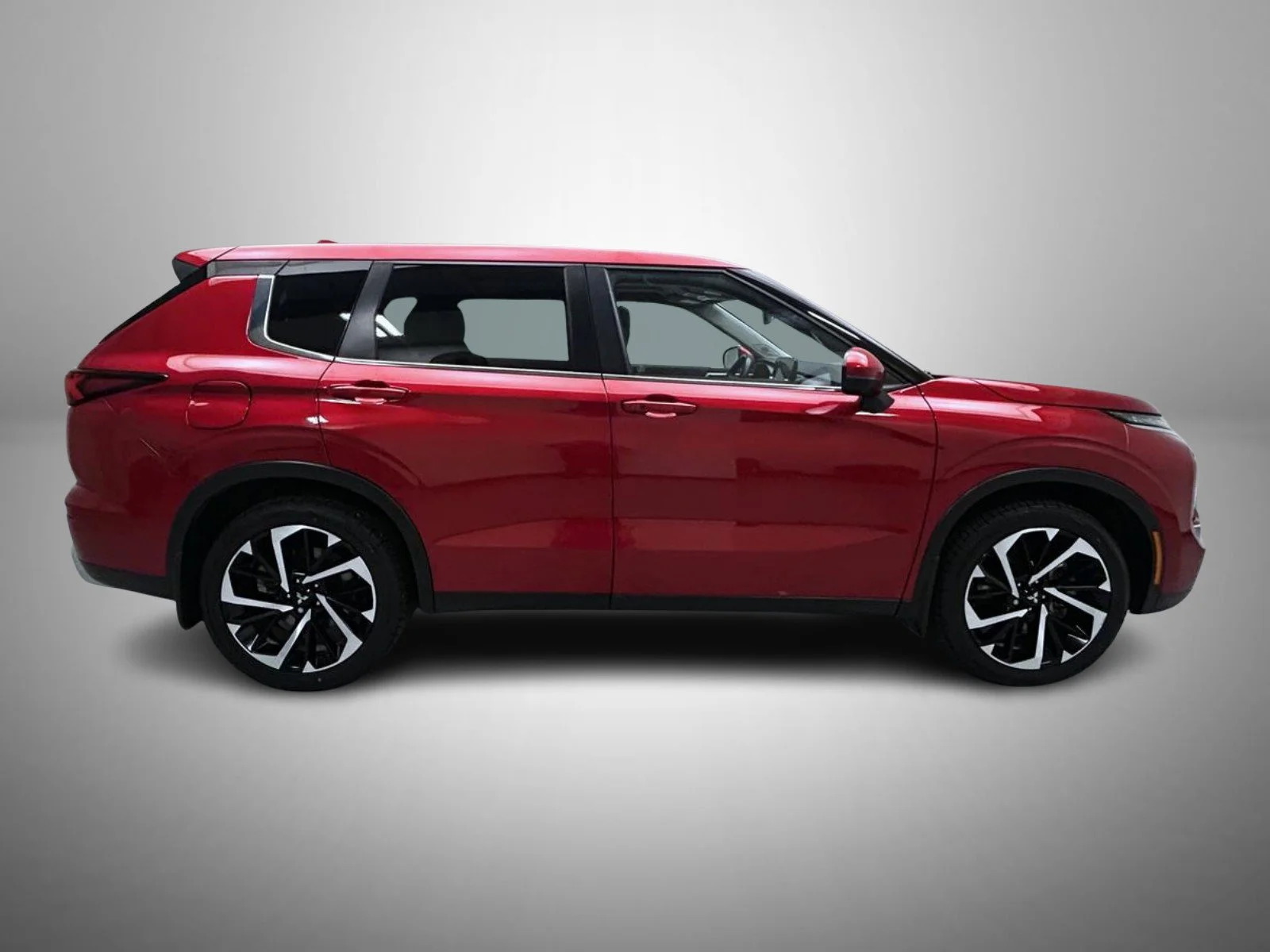 Used 2023 Red Mitsubishi SE image 4