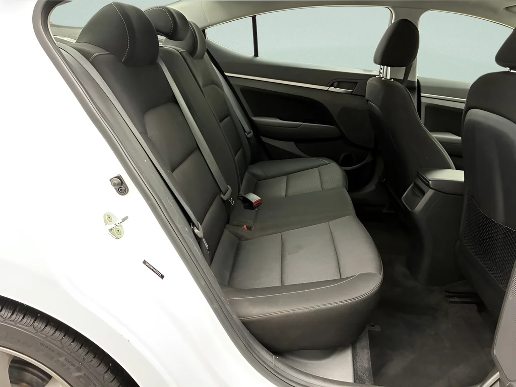 Used 2017 Quartz White Pearl Hyundai Value Edition image 36