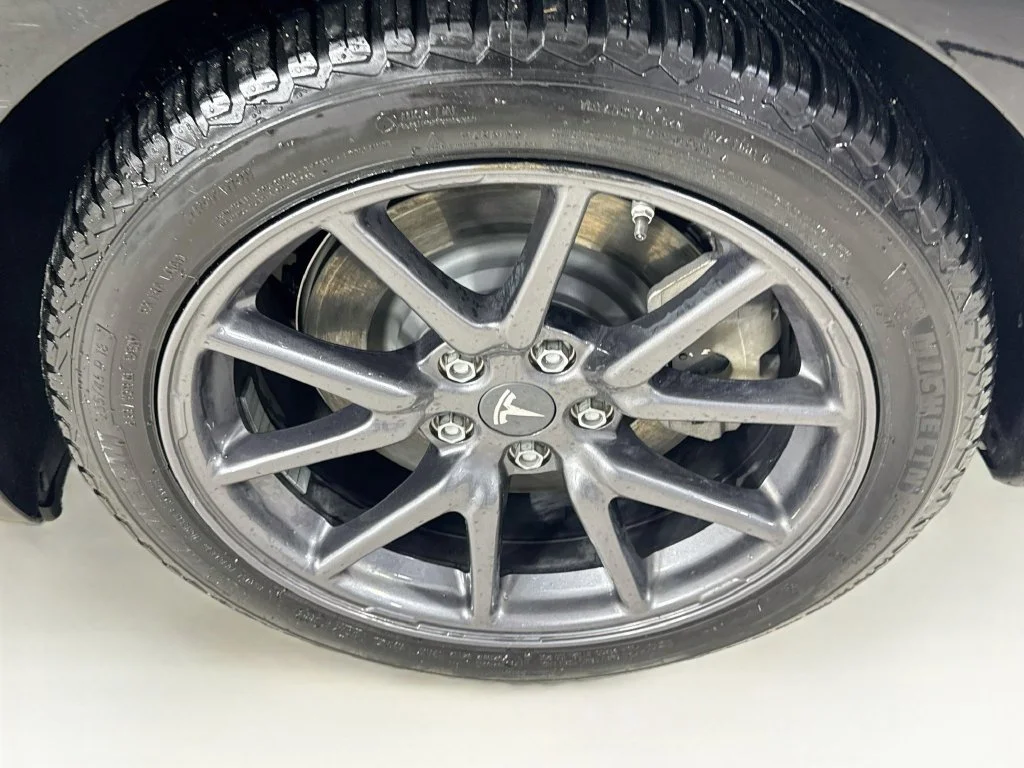 Used 2019 Solid Black Tesla Long Range image 39