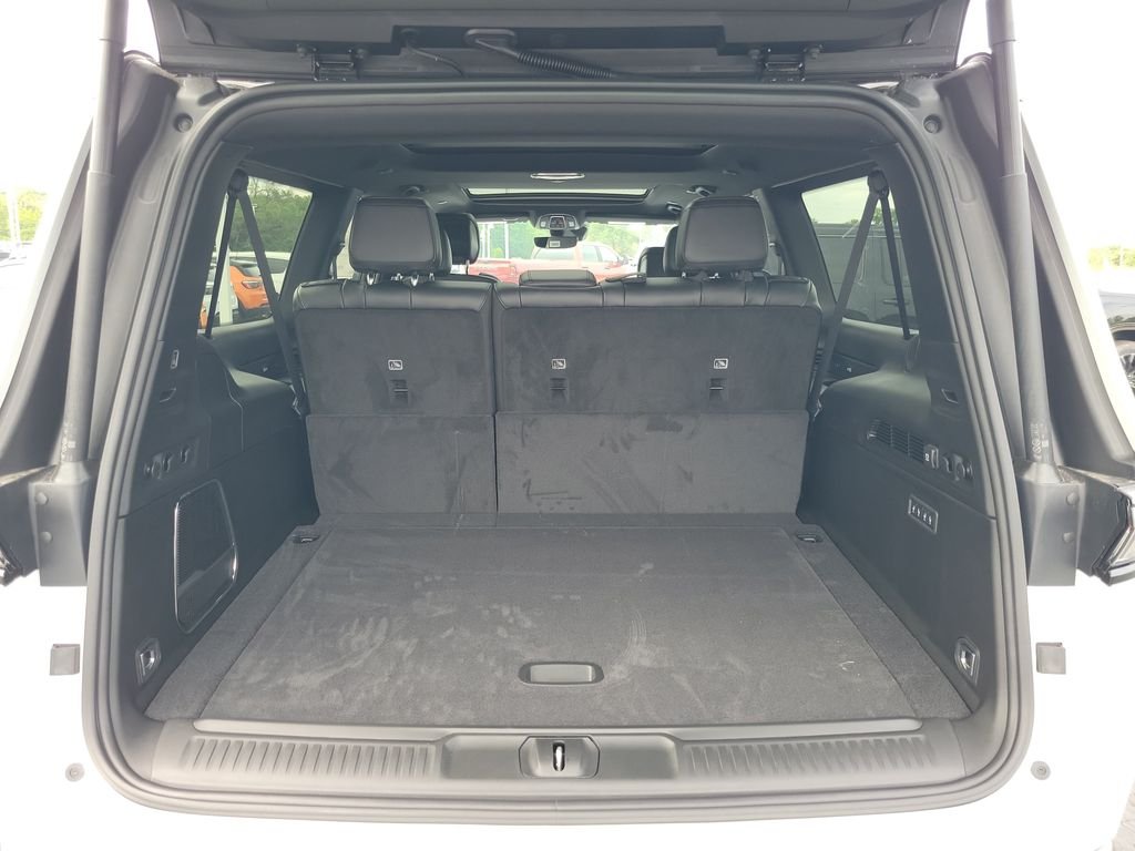 New 2026 Bright White Clear-Coat Exterior Paint Jeep  image 7