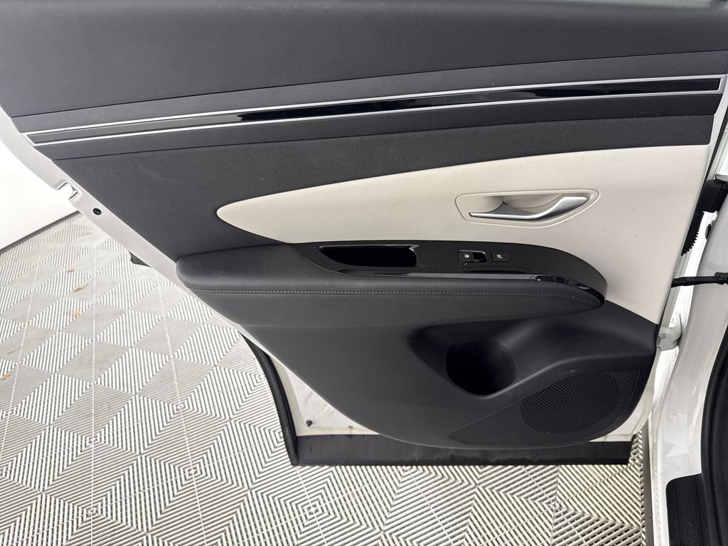 2022 Hyundai Tucson Limited - Photo 14