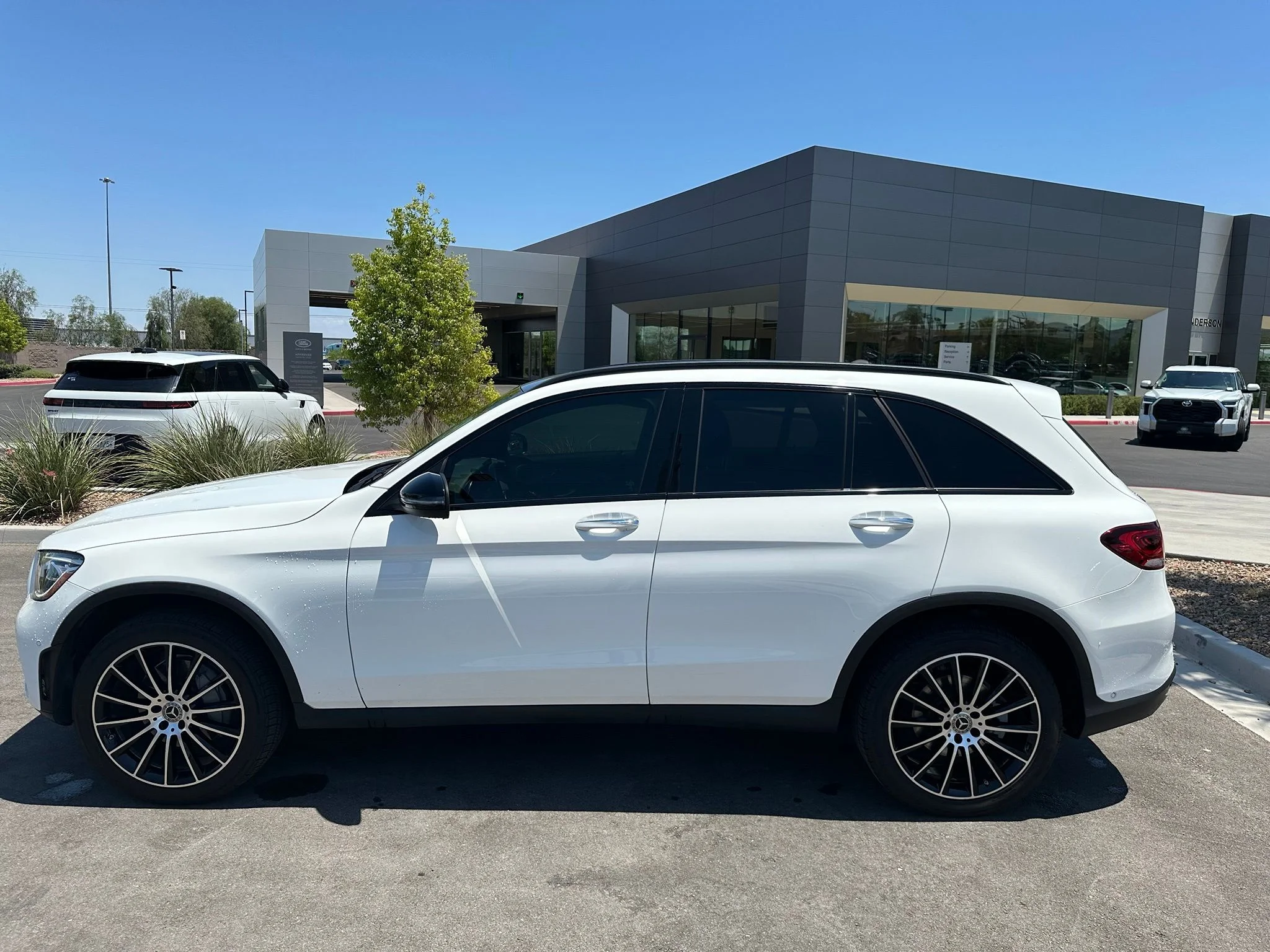 Used 2021 Polar White Mercedes-Benz GLC 300 image 13