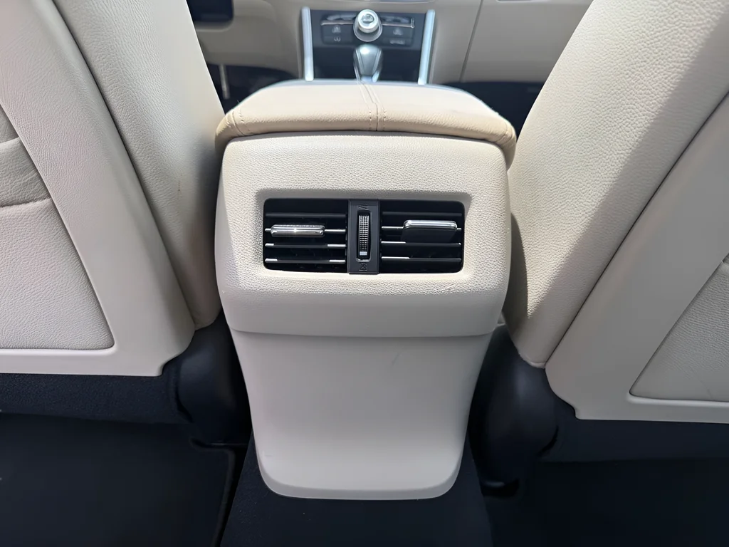 Used 2014 Modern Steel Metallic Honda Touring image 12