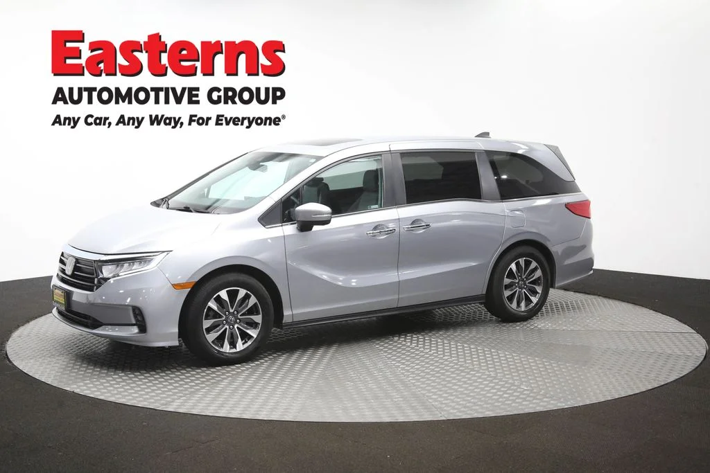 Used 2023 Silver Honda EX-L image 59