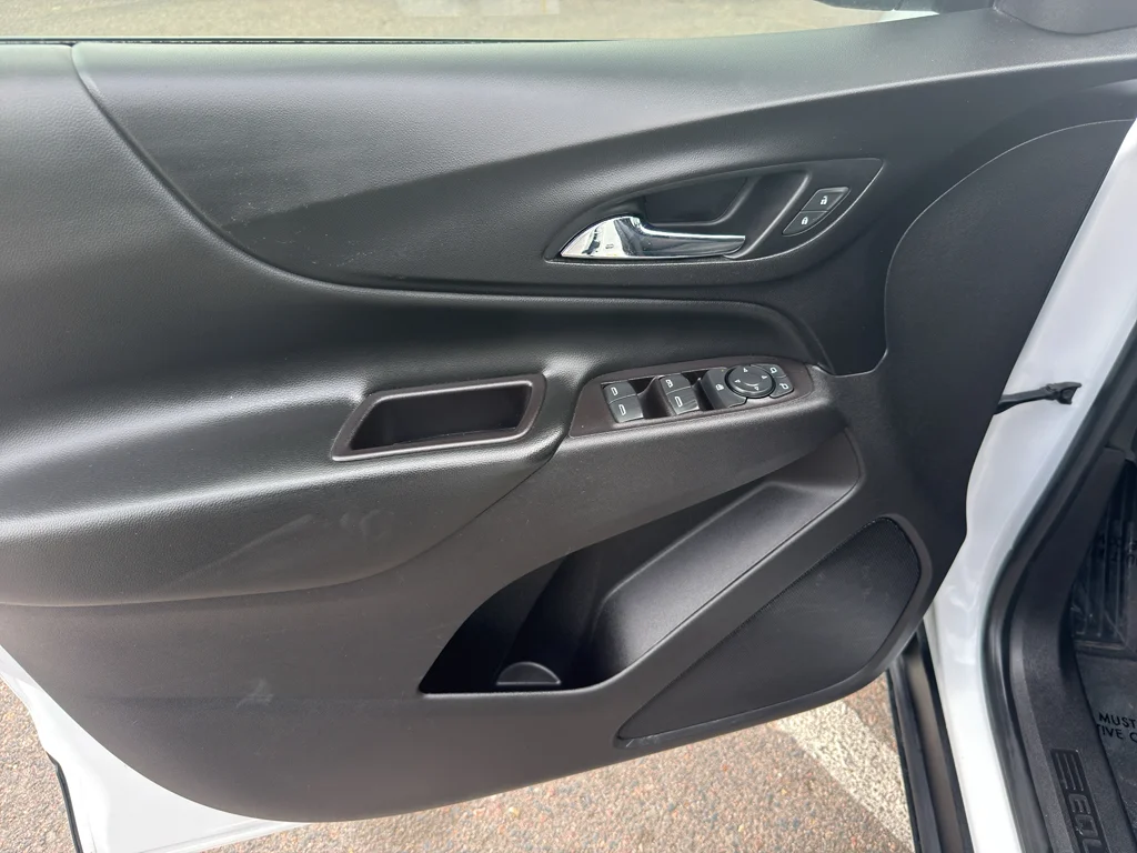 Used 2021 Summit White Chevrolet LT image 22
