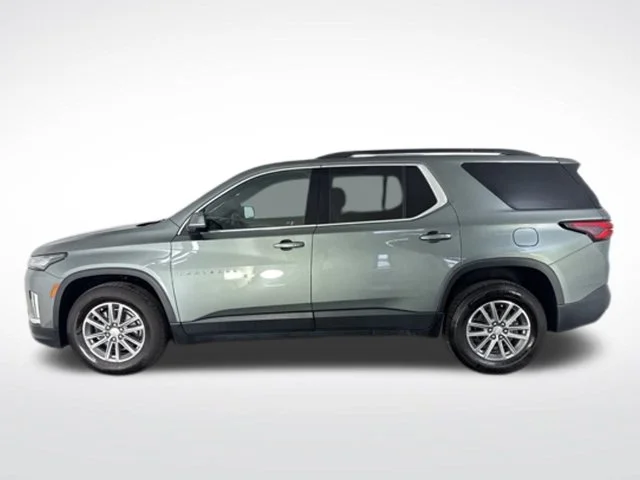 Used 2023 Green Chevrolet LT image 10