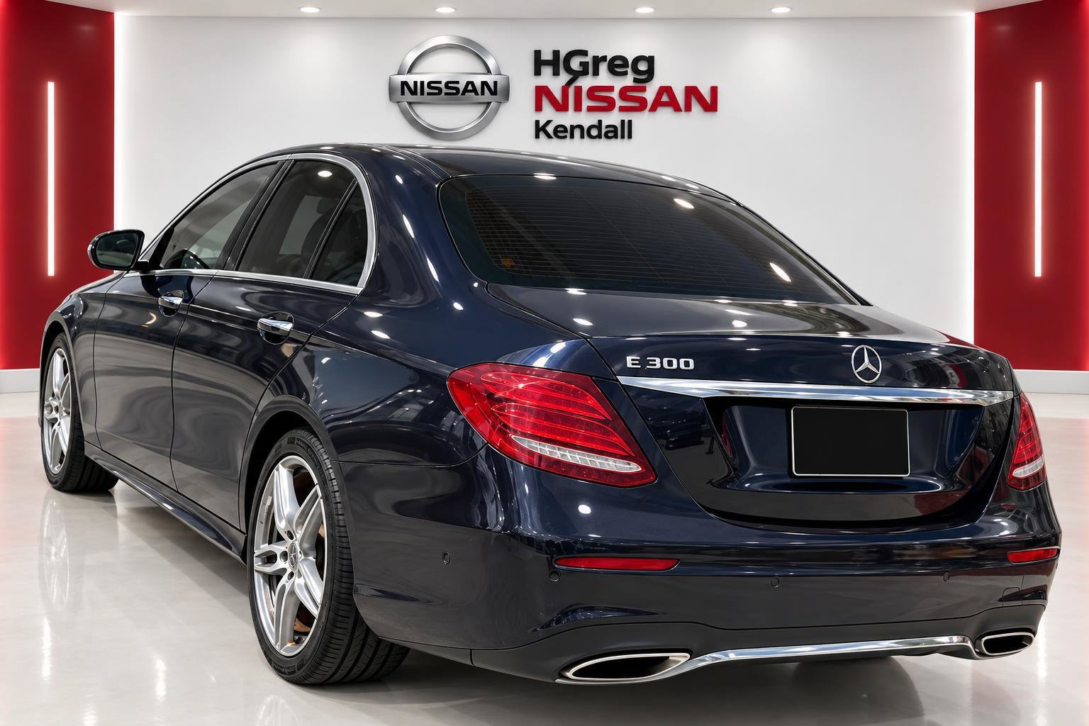 Used 2018 Blue Mercedes-Benz E 300 image 2