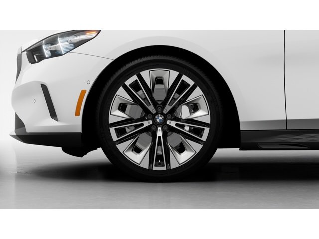 New 2027 Alpine White BMW 530i image 7