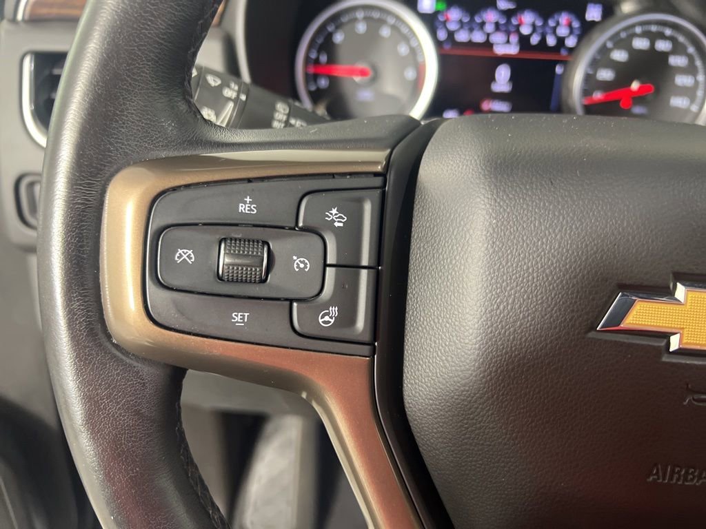 Used 2021 Shadow Gray Metallic Chevrolet High Country image 17