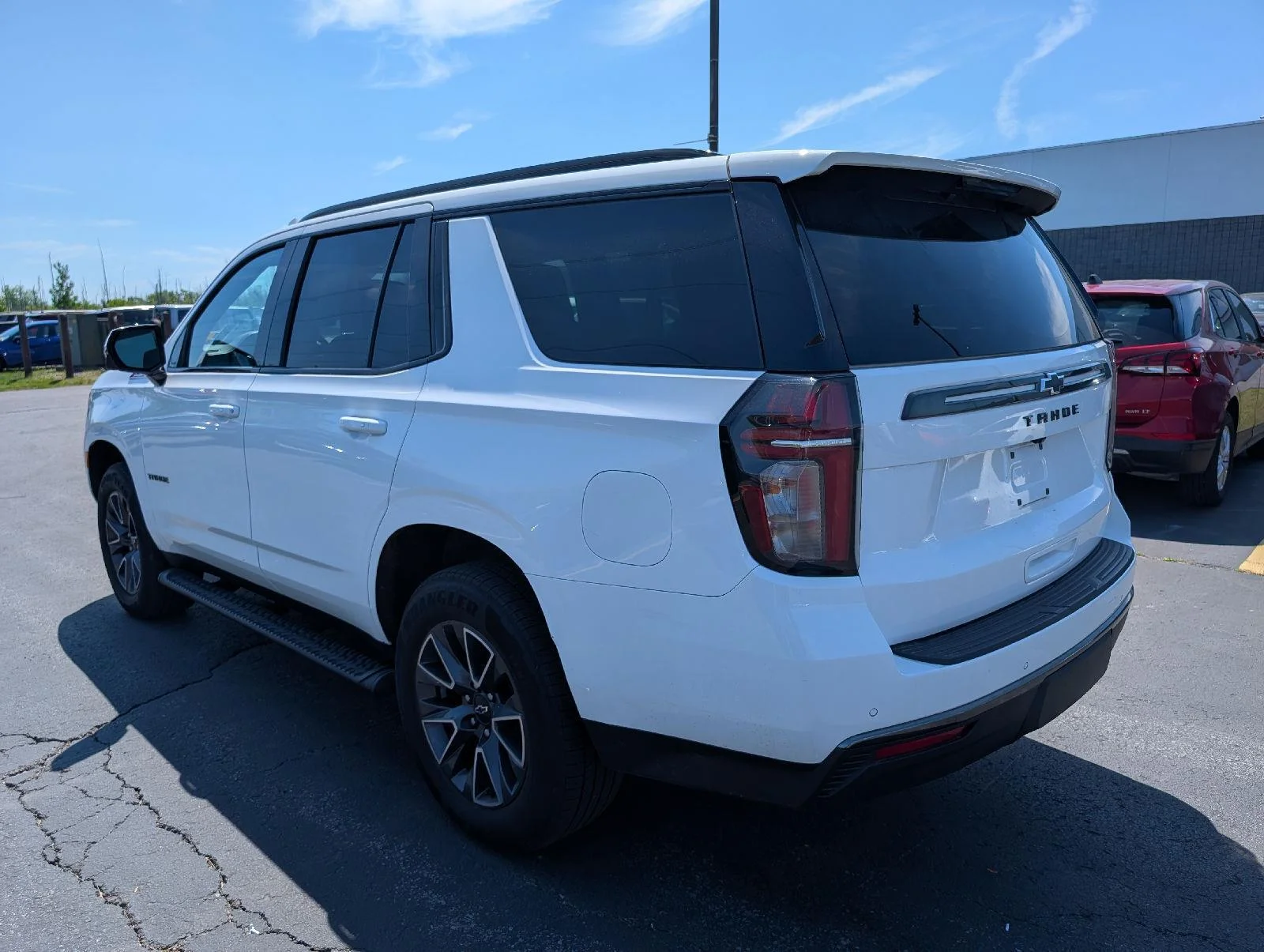 Used 2022 Summit White Chevrolet Z71 image 5