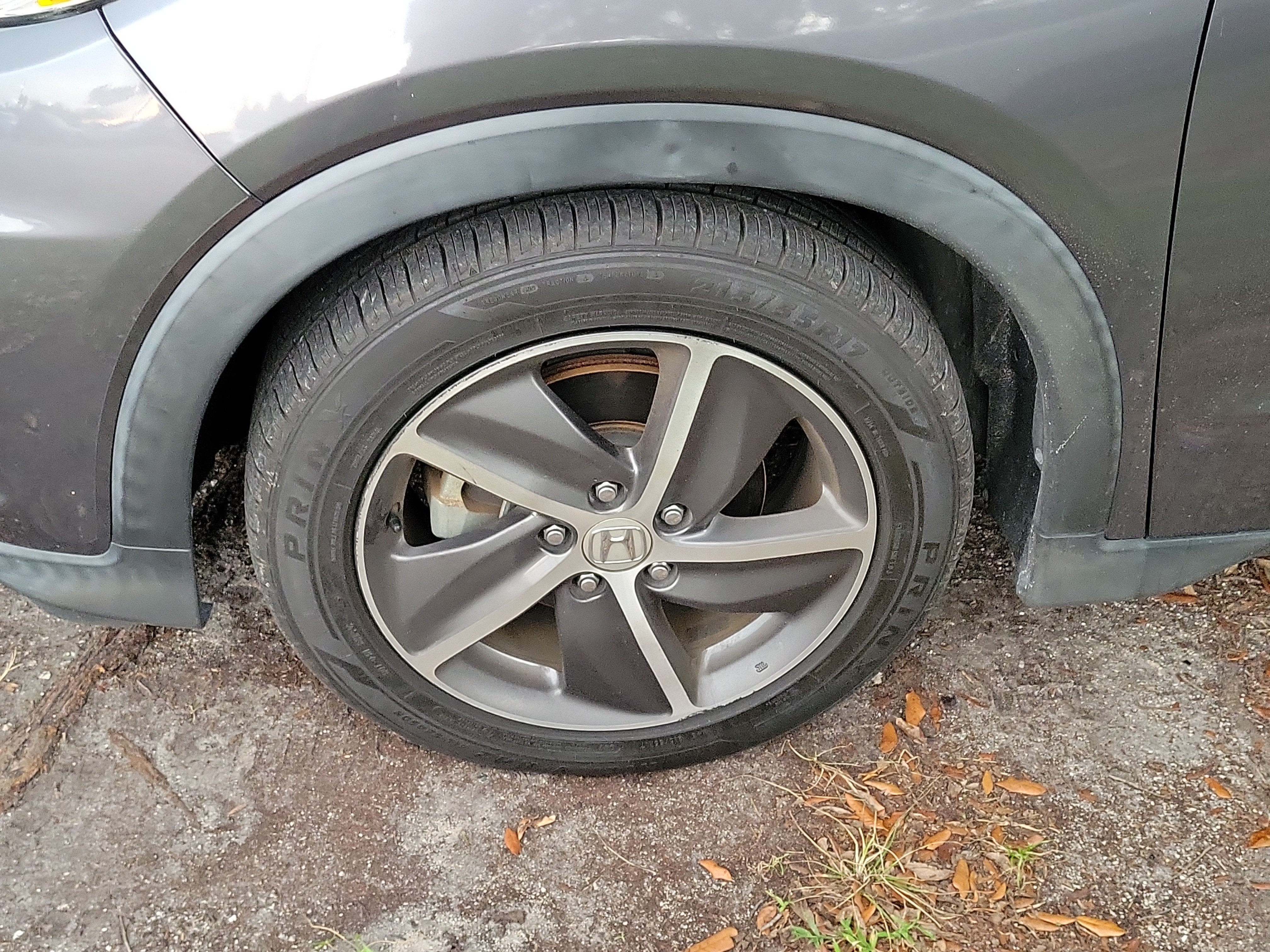 Used 2021 Lunar Silver Metallic Honda EX image 4