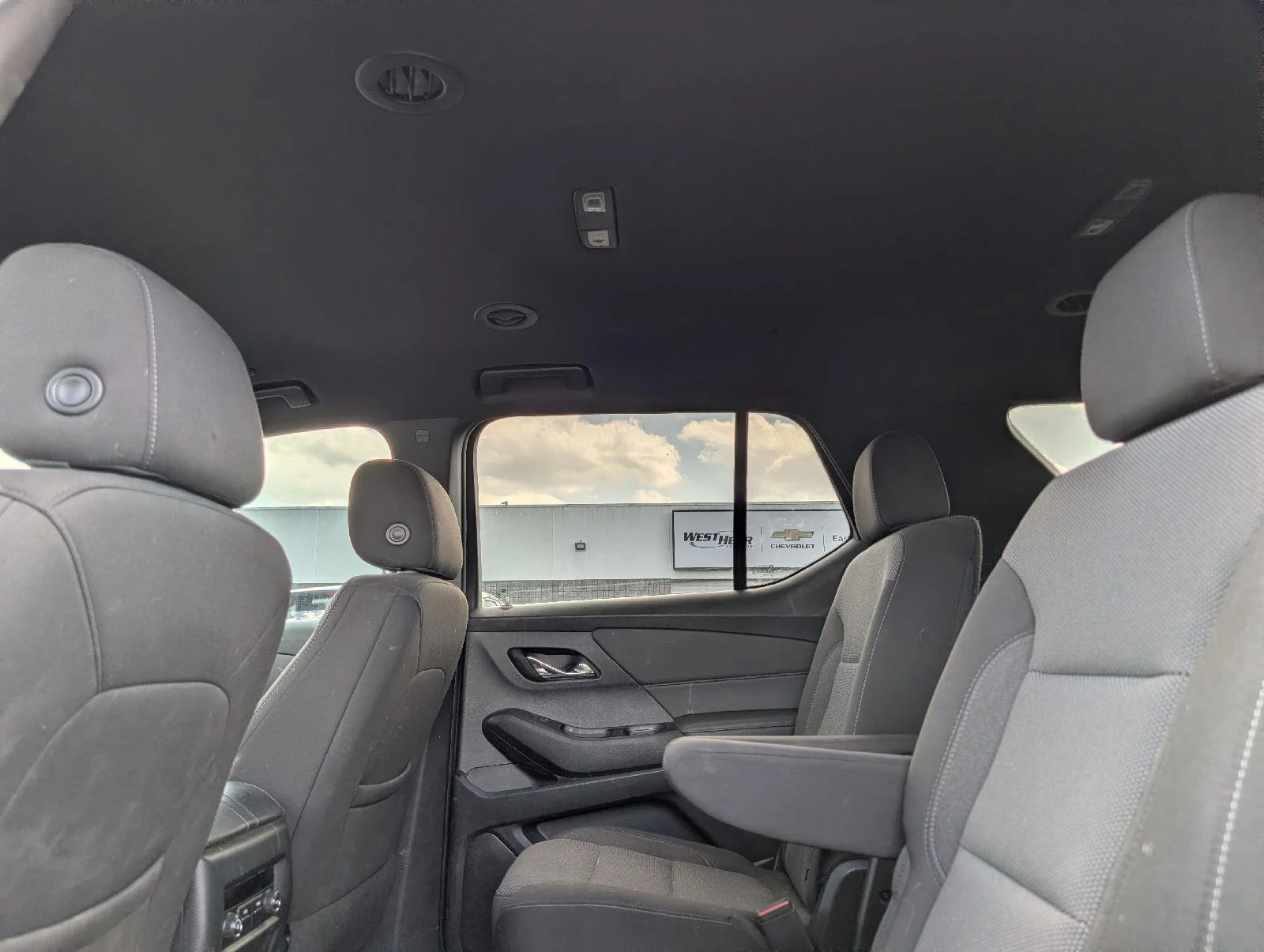 Used 2023 Silver Sage Metallic Chevrolet LT Cloth image 9
