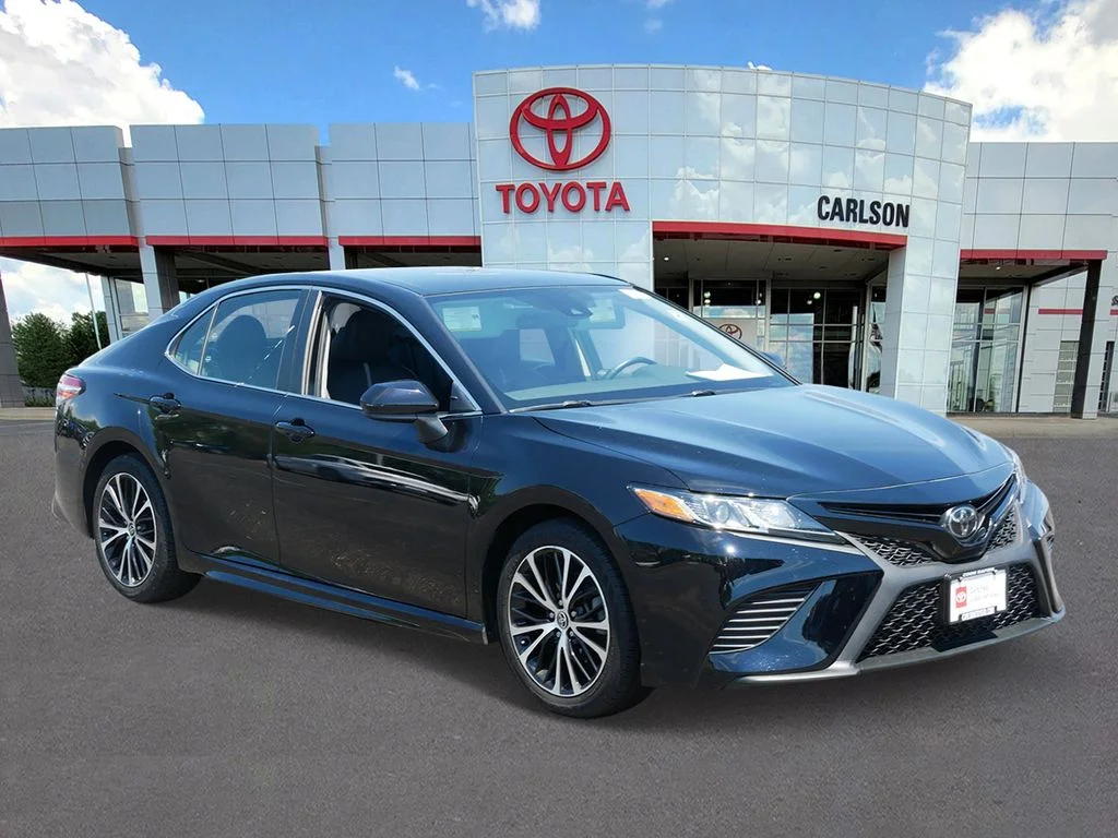 Certified 2020 Toyota Camry SE with VIN 4T1G11AK4LU356817 for sale in Minneapolis, Minnesota