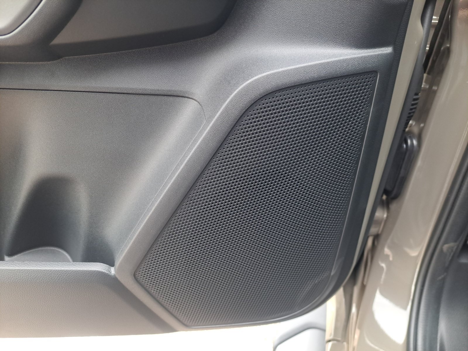 New 2026 Marsh Gray Ford XLT image 25