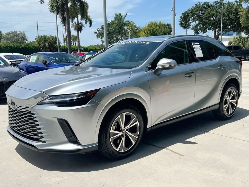 Used 2025 Iridium Lexus 350 Premium image 3