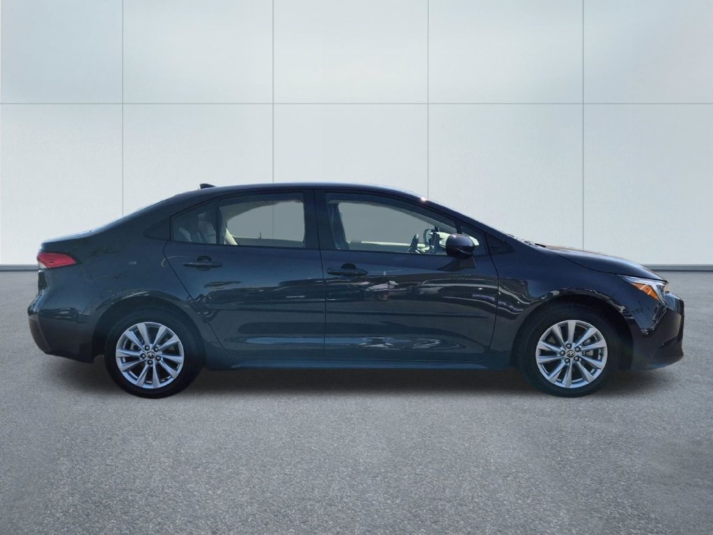 Used 2025  Toyota LE image 7