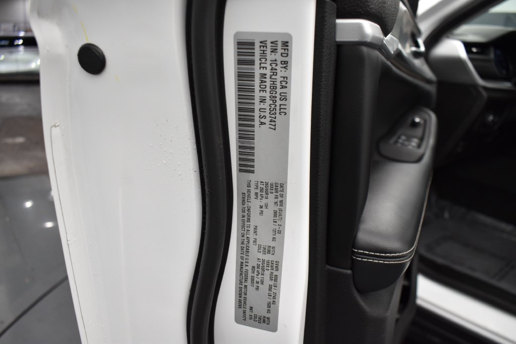 Used 2023 White Jeep Limited image 17