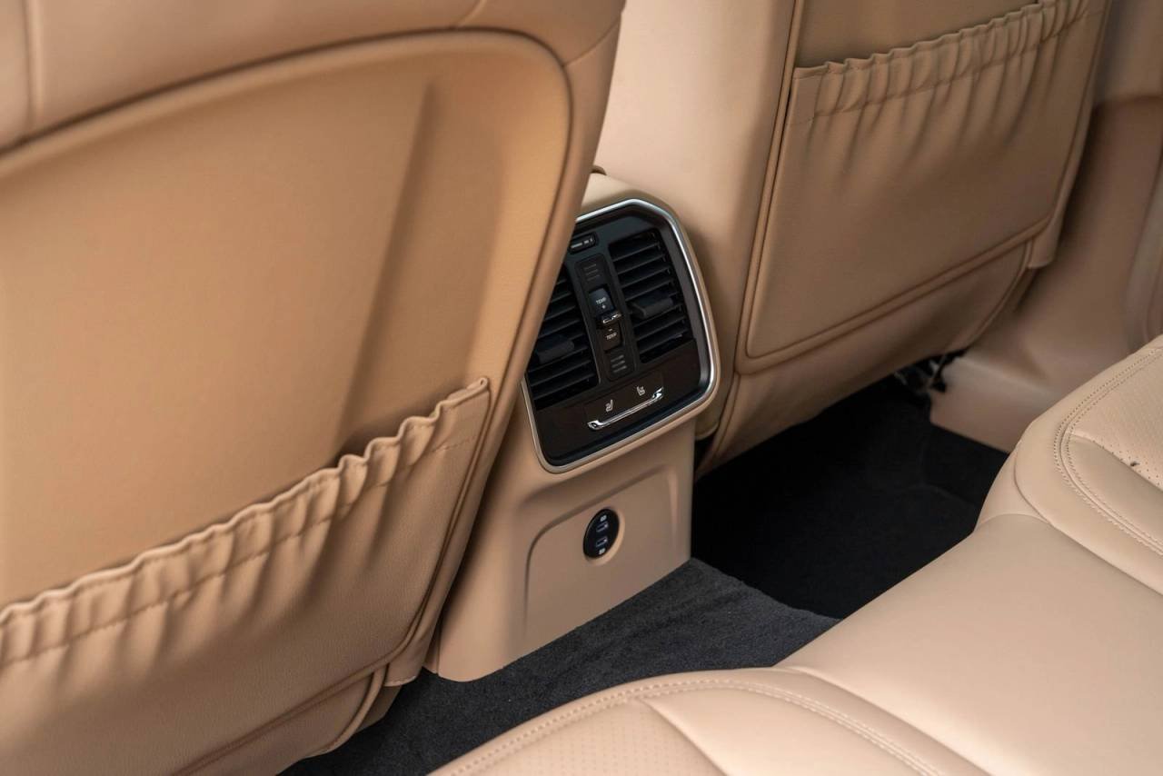 Used 2026  Porsche  image 34