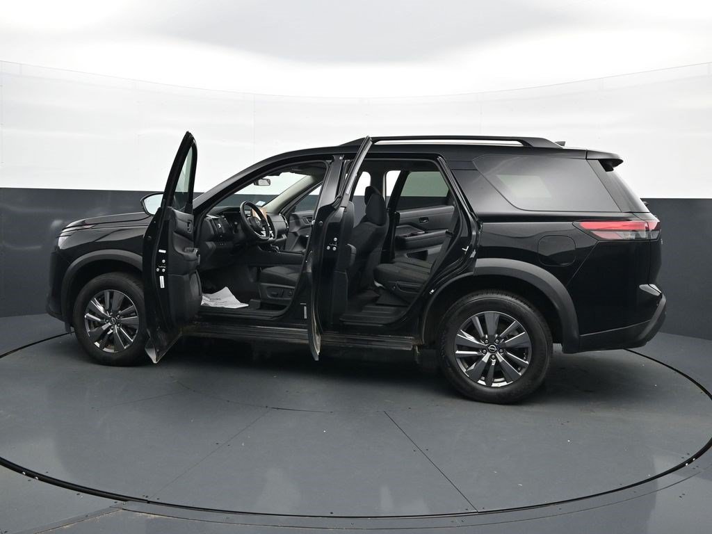 Used 2025 Super Black Nissan SV image 34